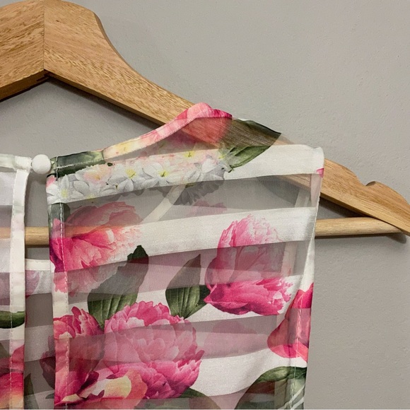 Lipsy London Floral Dress - Picture 15 of 16